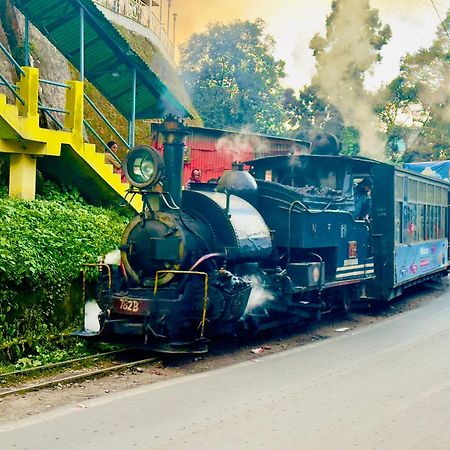 Hotel Lee Green- Best Family Hotel In Darjeeling Νταρτζίλινγκ Εξωτερικό φωτογραφία